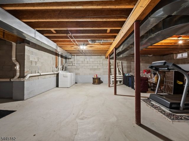 67 Rhyan Dr, Parsippany-troy Hills Twp., NJ 07054