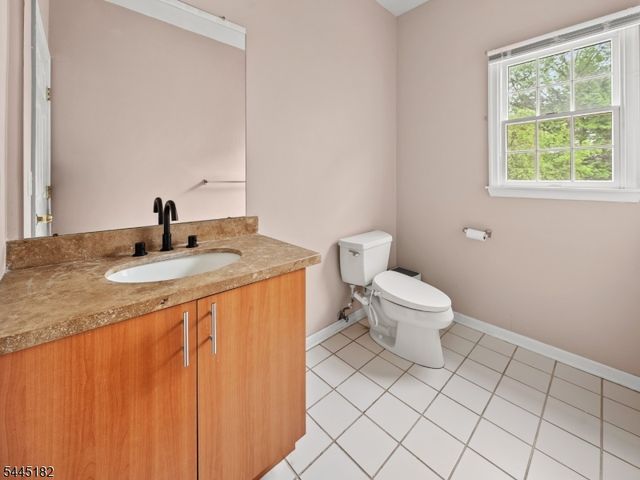 67 Rhyan Dr, Parsippany-troy Hills Twp., NJ 07054
