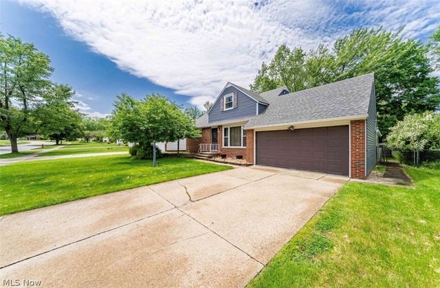 1866 Braeburn Park Drive, Euclid, OH 44117