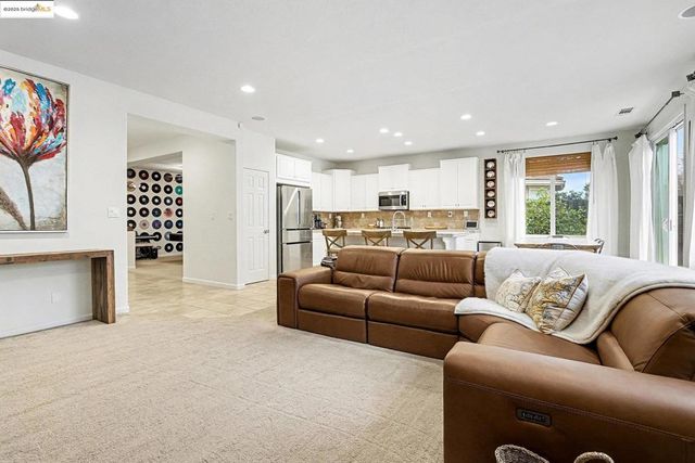 4794 Snowy Egret Way, Oakley, CA 94561