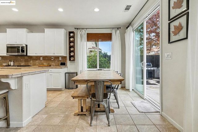 4794 Snowy Egret Way, Oakley, CA 94561