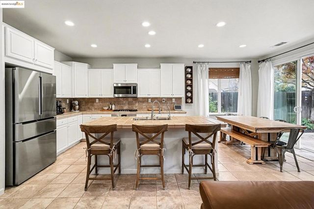 4794 Snowy Egret Way, Oakley, CA 94561