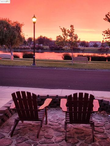 4794 Snowy Egret Way, Oakley, CA 94561