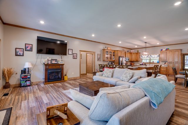 14 Ashley Ct, Lawrenceburg, TN 38464