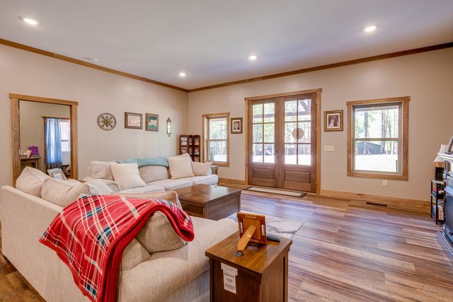 14 Ashley Ct, Lawrenceburg, TN 38464