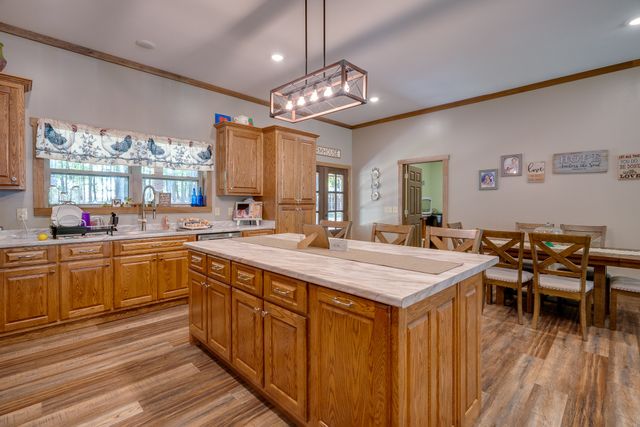 14 Ashley Ct, Lawrenceburg, TN 38464