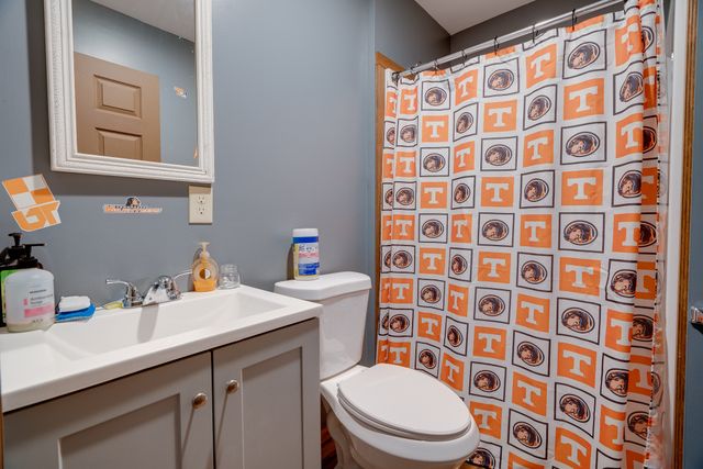 14 Ashley Ct, Lawrenceburg, TN 38464