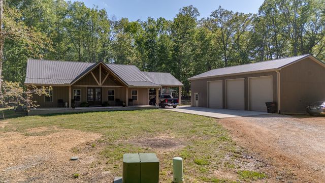 14 Ashley Ct, Lawrenceburg, TN 38464