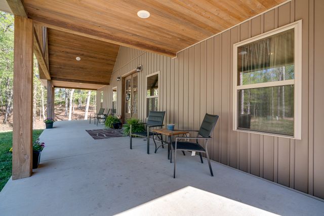 14 Ashley Ct, Lawrenceburg, TN 38464