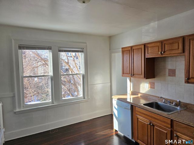 219 Columbia Street 2ndfl, New Britain, CT 06052