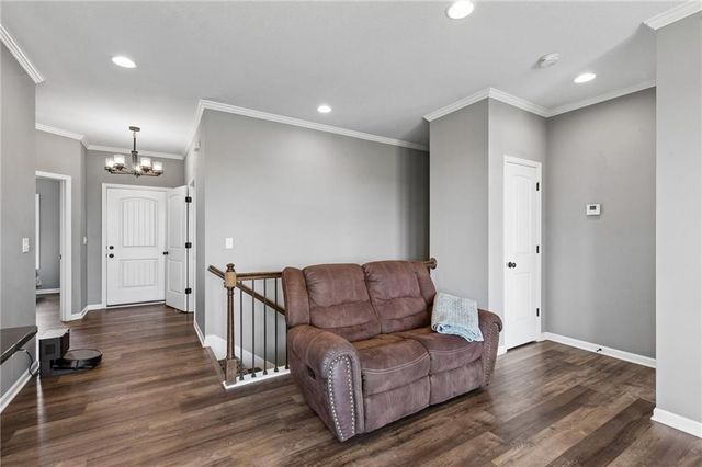 2309 S Eagle Court, Independence, MO 64057