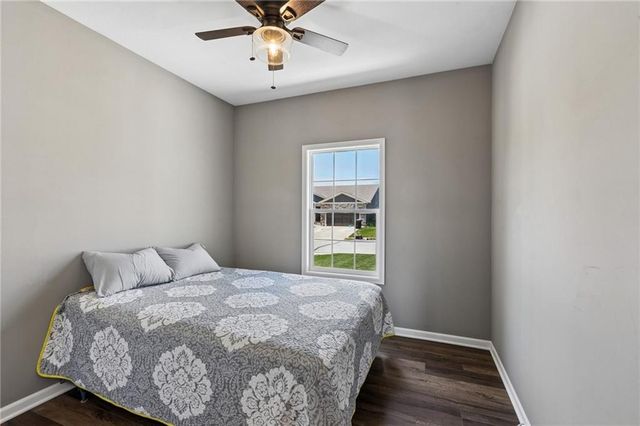2309 S Eagle Court, Independence, MO 64057