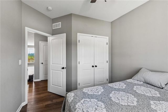 2309 S Eagle Court, Independence, MO 64057