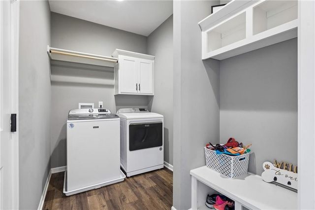 2309 S Eagle Court, Independence, MO 64057