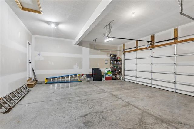 2309 S Eagle Court, Independence, MO 64057