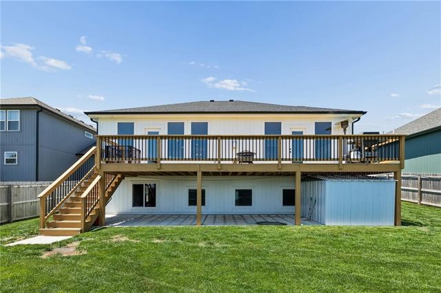 2309 S Eagle Court, Independence, MO 64057