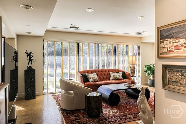 1700 Skidaway Road, Savannah, GA 31404