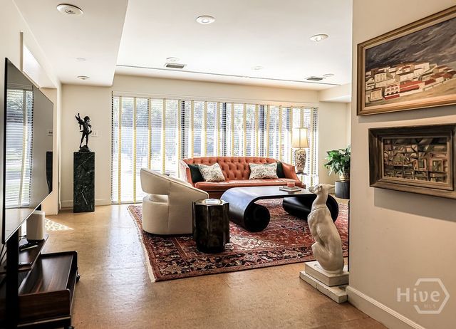 1700 Skidaway Road, Savannah, GA 31404