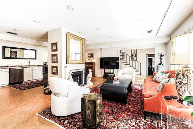 1700 Skidaway Road, Savannah, GA 31404