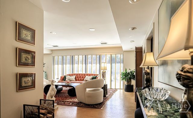 1700 Skidaway Road, Savannah, GA 31404