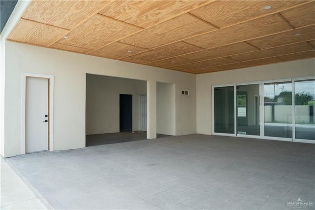106 W Eldora Road, San Juan, TX 78589
