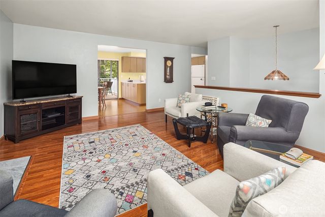 4617 183rd Place SW, Lynnwood, WA 98037