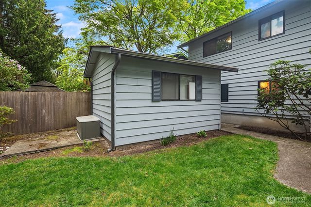 4617 183rd Place SW, Lynnwood, WA 98037