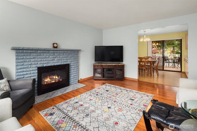 4617 183rd Place SW, Lynnwood, WA 98037