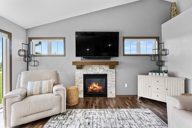 6636 RUSTIC OAKS DRIVE, Winneconne, WI 54986
