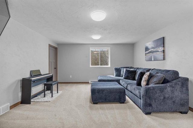 6636 RUSTIC OAKS DRIVE, Winneconne, WI 54986