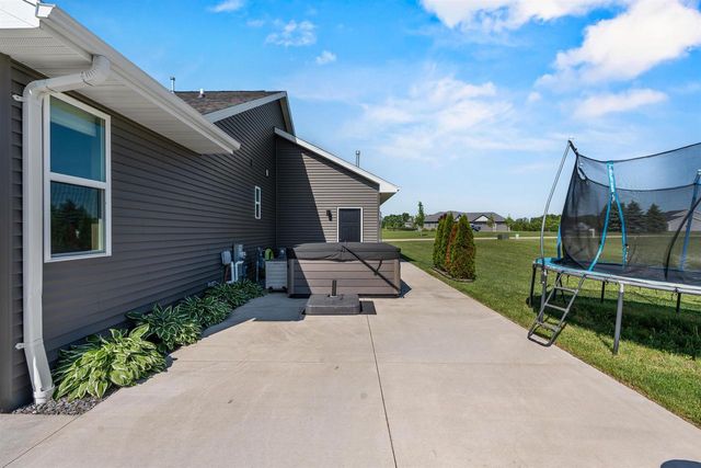 6636 RUSTIC OAKS DRIVE, Winneconne, WI 54986