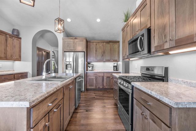 6636 RUSTIC OAKS DRIVE, Winneconne, WI 54986