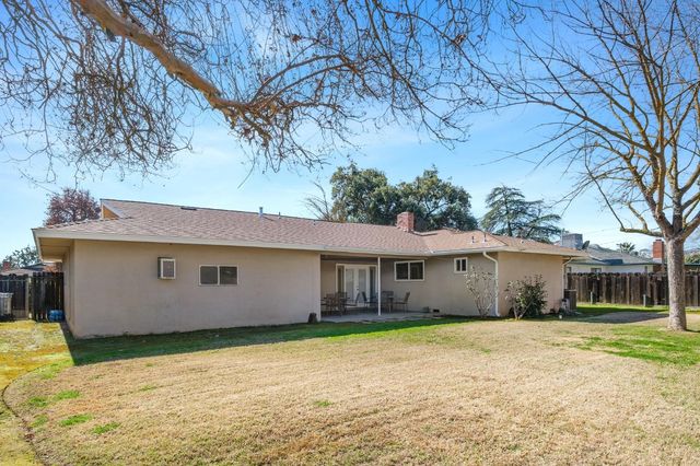 696 W Celeste Avenue, Fresno, CA 93704