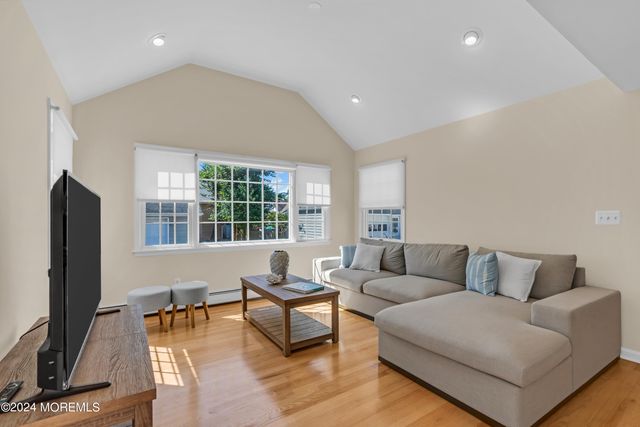 807 Prospect Avenue, Spring Lake Heights, NJ 07762