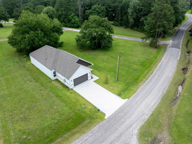 68 Fairway Drive, Trinity, TX 75862