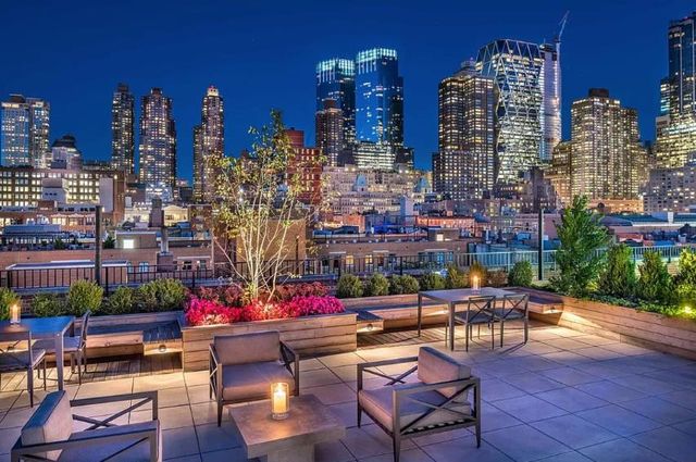 416 W 52nd St Apt 324, New York City, NY 10019