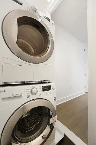 416 W 52nd St Apt 324, New York City, NY 10019