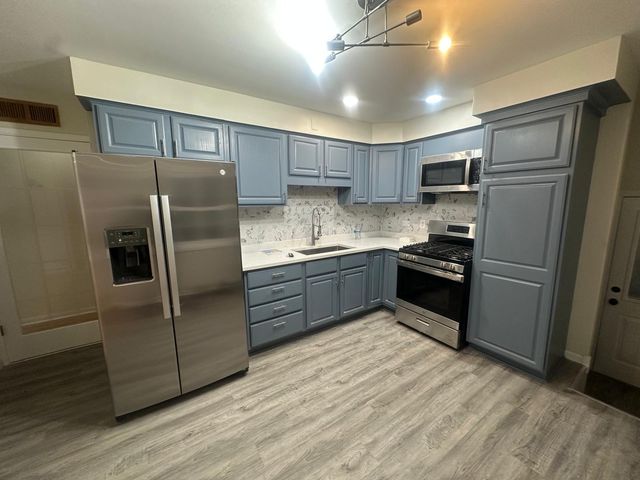 248 N Gay Court, Glenwood, IL 60425