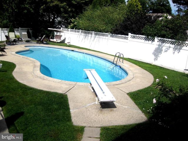 1919 PERSHING AVE, Morton, PA 19070