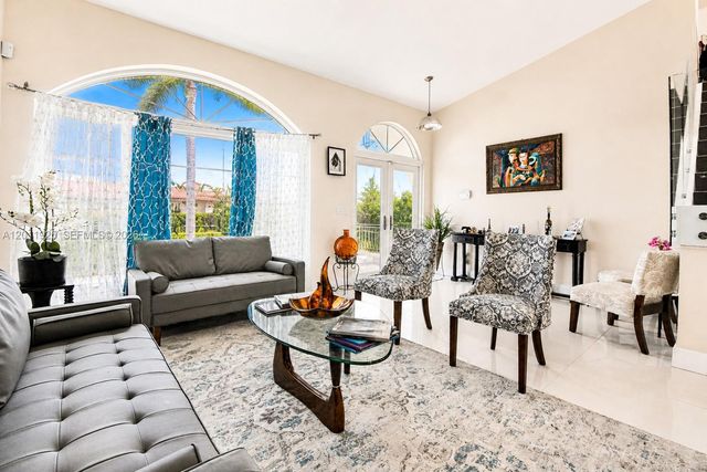 18083 SW 13th St, Pembroke Pines, FL 33029
