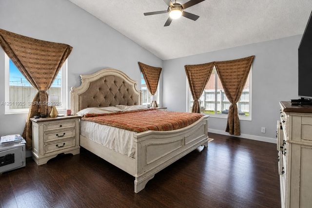 18083 SW 13th St, Pembroke Pines, FL 33029