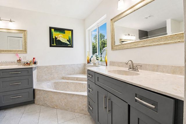 18083 SW 13th St, Pembroke Pines, FL 33029