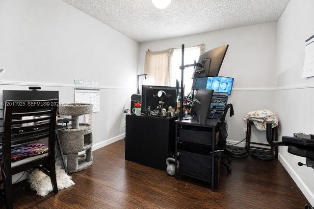 18083 SW 13th St, Pembroke Pines, FL 33029