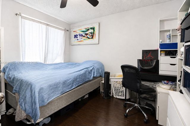 18083 SW 13th St, Pembroke Pines, FL 33029