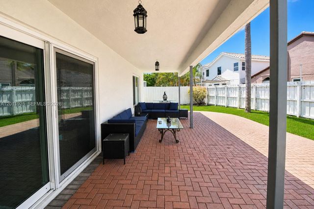 18083 SW 13th St, Pembroke Pines, FL 33029