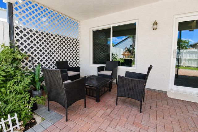 18083 SW 13th St, Pembroke Pines, FL 33029