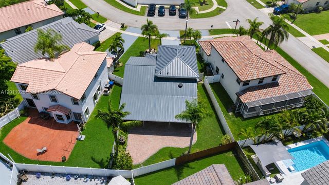 18083 SW 13th St, Pembroke Pines, FL 33029