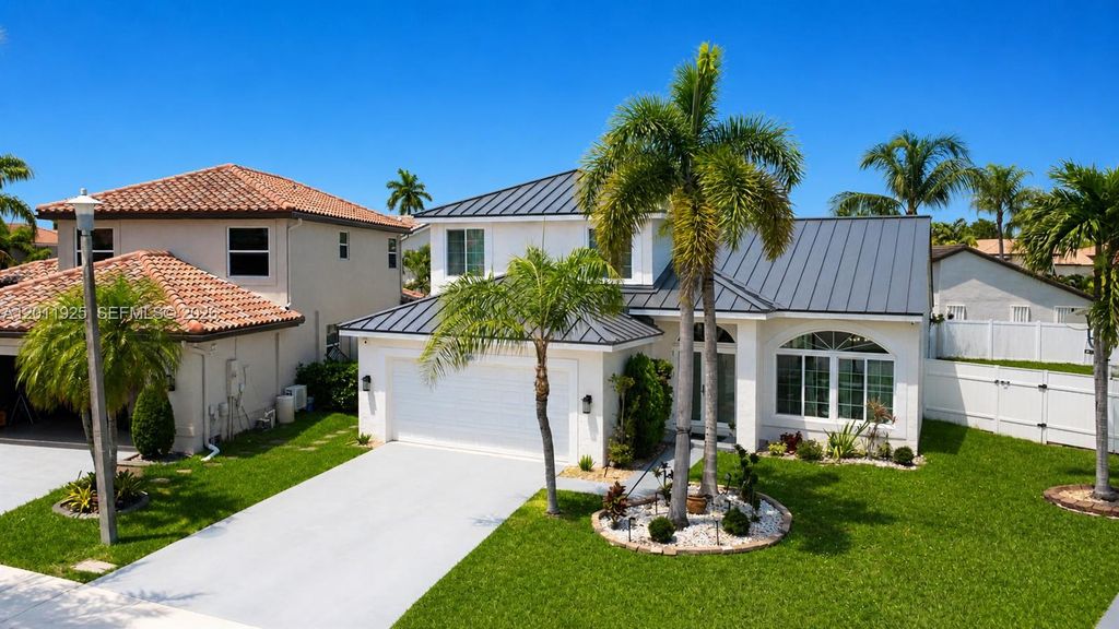 18083 SW 13th St, Pembroke Pines, FL 33029