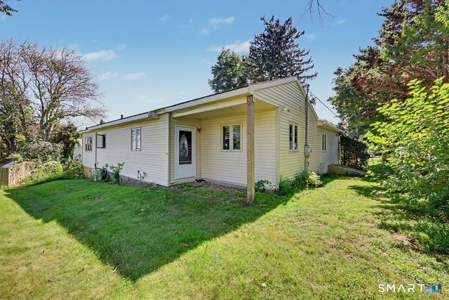 52 West Street, Shelton, CT 06484