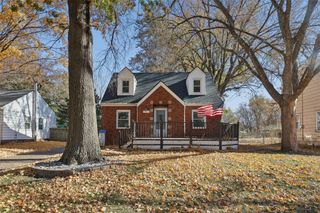 3301 52nd Street, Des Moines, IA 50310